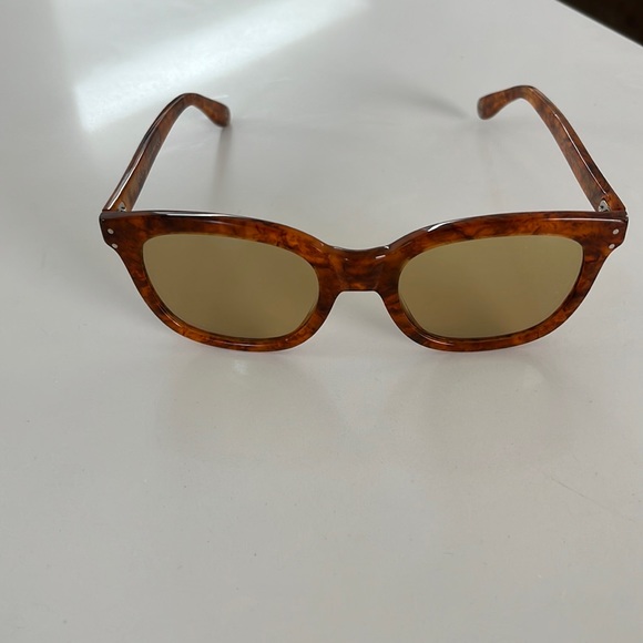 HP 🎉- Gucci Mens sunglasses , GG0571S Havana - Picture 3 of 11